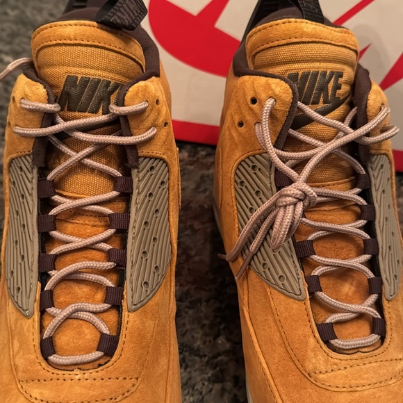 Nike Air Max winter wheat sneakerboot 90 EUC 10.5 Sneakers - Picture 4 of 16